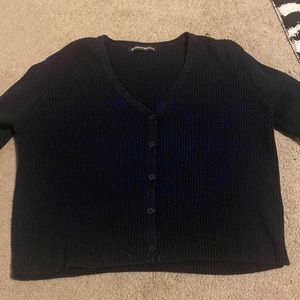 brandy melville long sleeve button down shirt